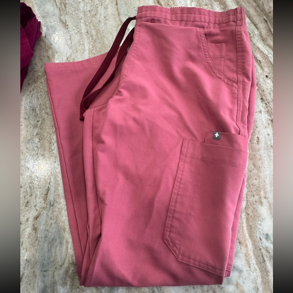 Figs yolo scrub bottom
